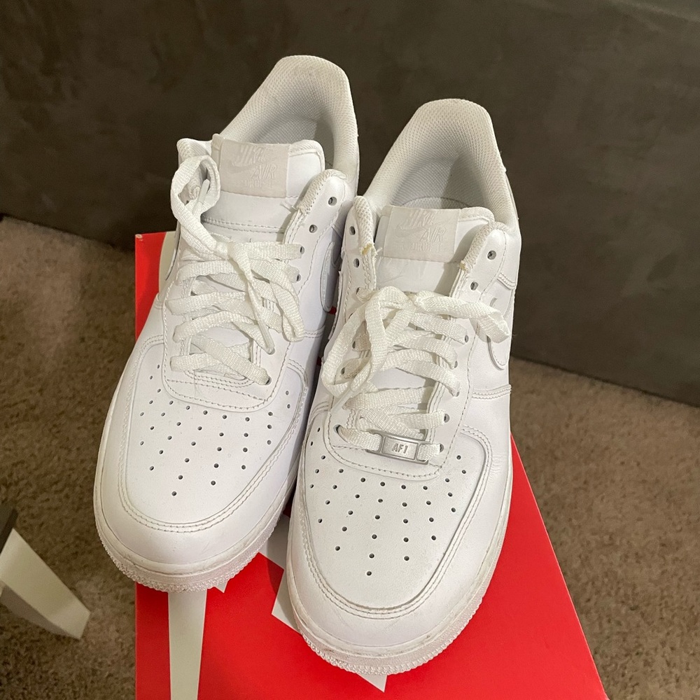 Air Force 1 white mens size 9